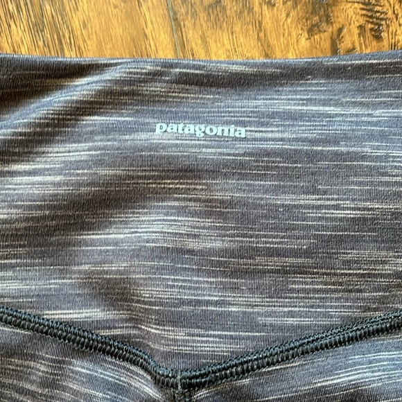 Patagonia leggings, size small - Picture 6 of 7
